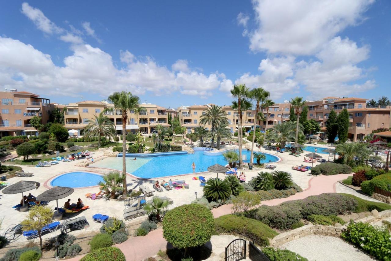 Limnaria Gardens B Apartment Paphos Exterior photo
