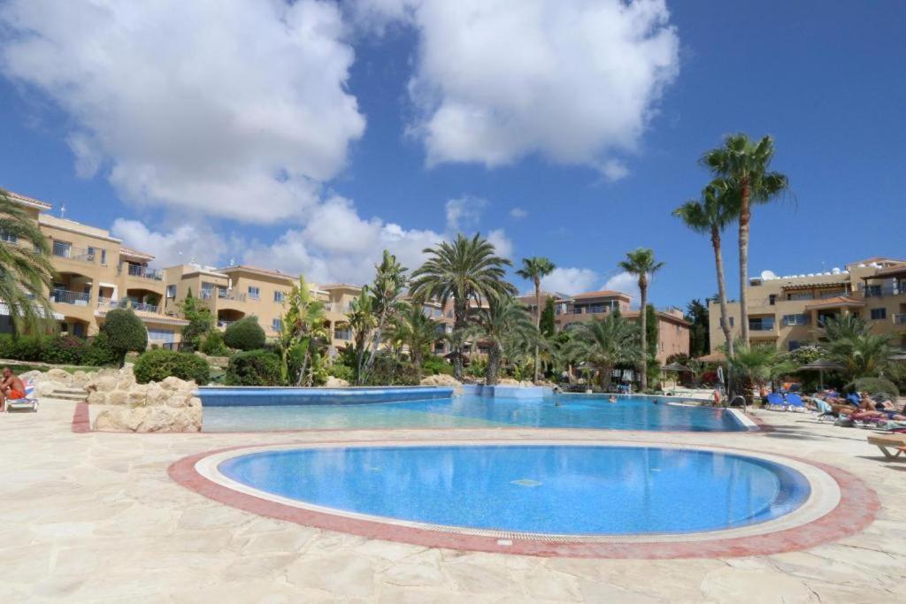 Limnaria Gardens B Apartment Paphos Exterior photo