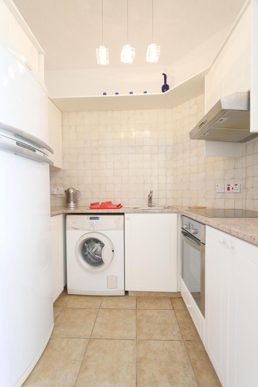 Limnaria Gardens B Apartment Paphos Exterior photo